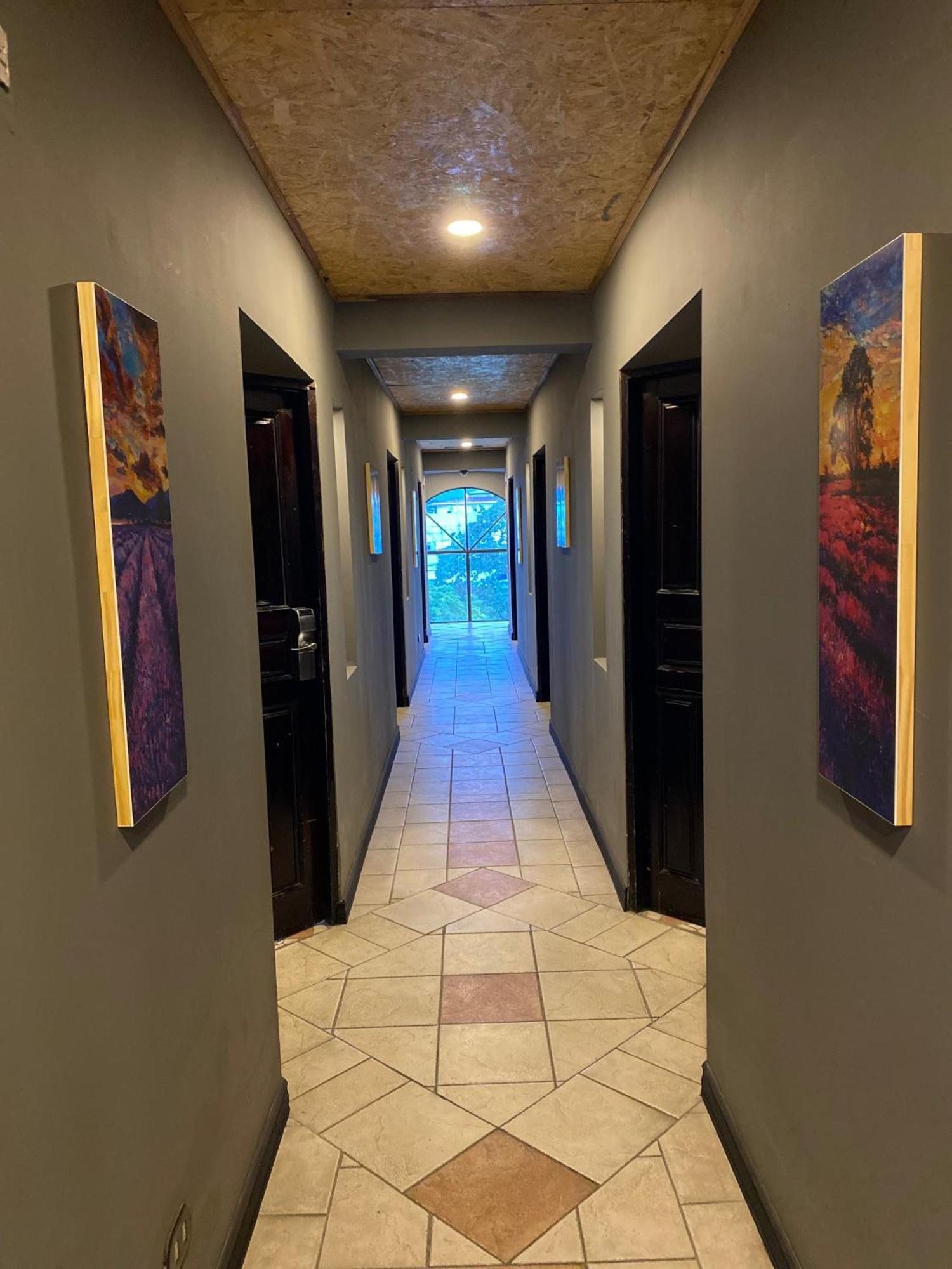 Alajuela Backpackers Airport Hostel Exterior photo