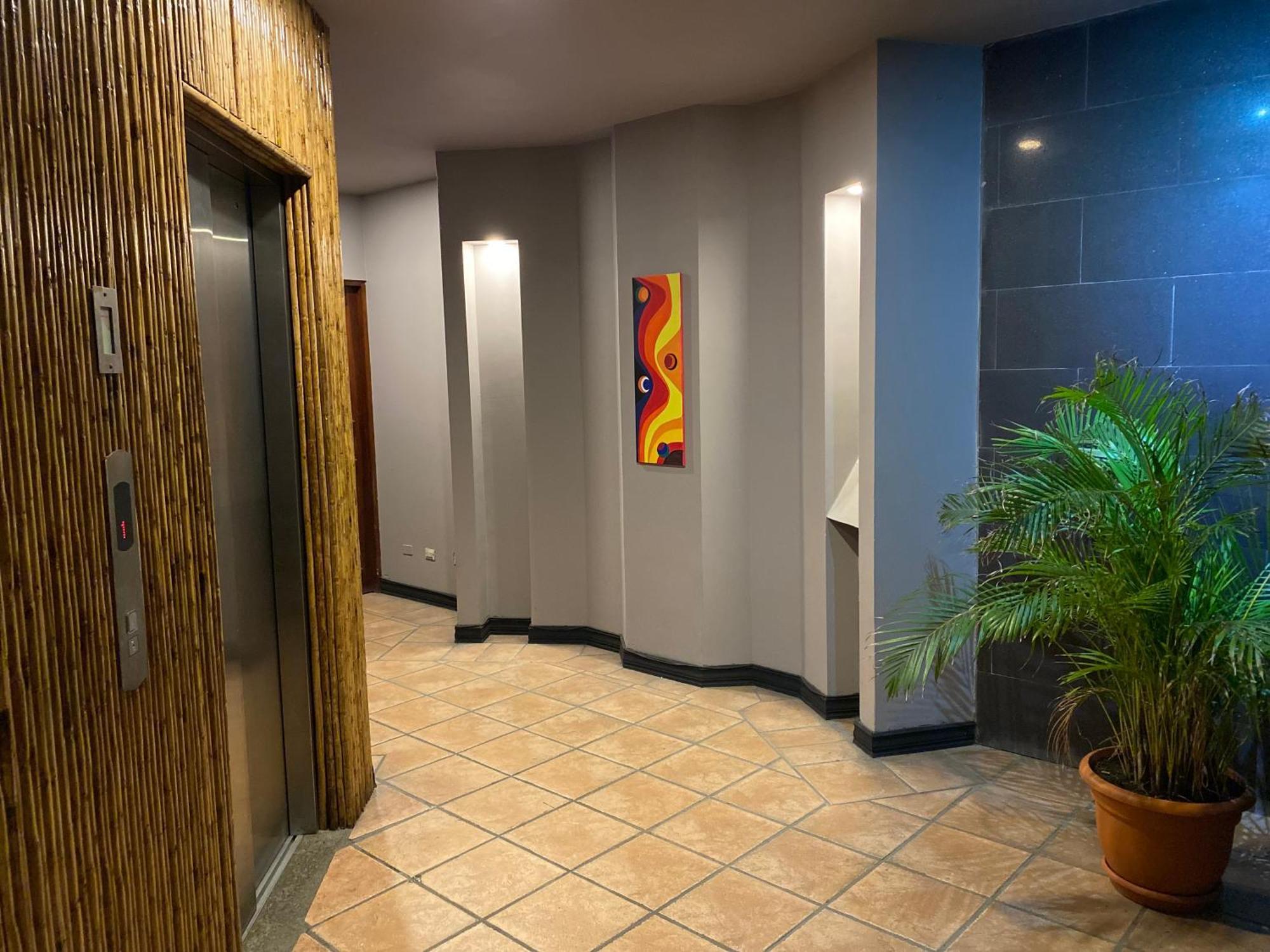 Alajuela Backpackers Airport Hostel Exterior photo